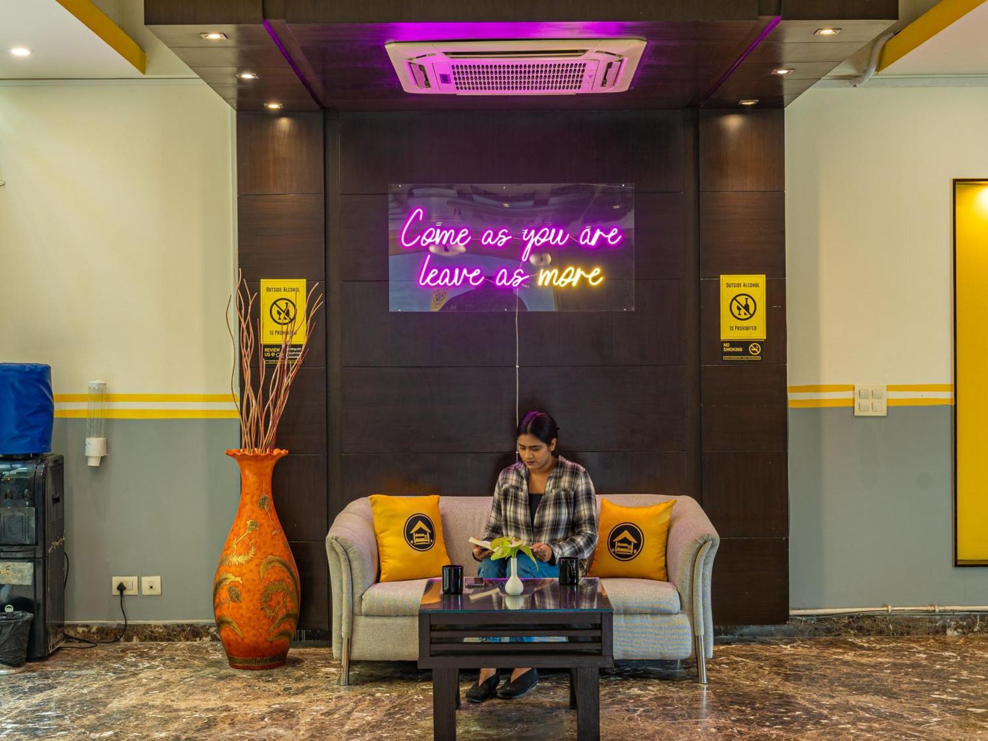 The Hosteller Delhi Nova Deli Exterior foto